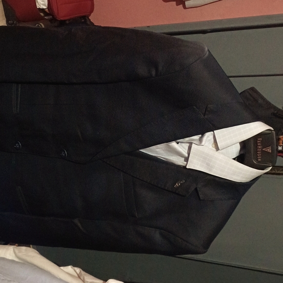 van heusen luggage bag